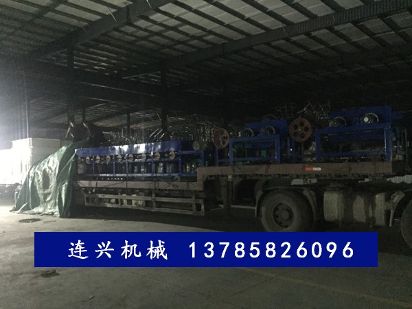一套电镀设备装车完毕